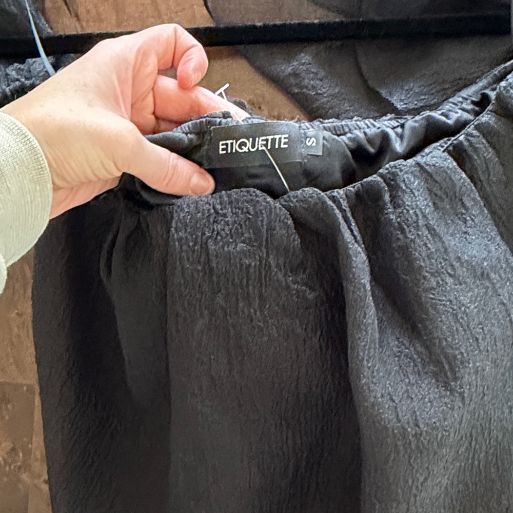 Off-Shoulder Black Sheer Ruffle Blouse - Picture 3 of 5
